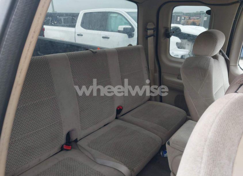 Photo 8 of 2001 Ford F-150 XL/XLT (VIN 1FTZX17281NB02781)