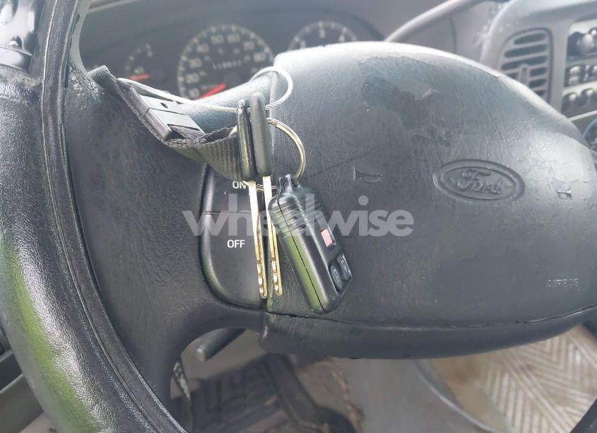 Photo 11 of 1998 Ford F-150 (VIN 1FTZX1728WNA64363)