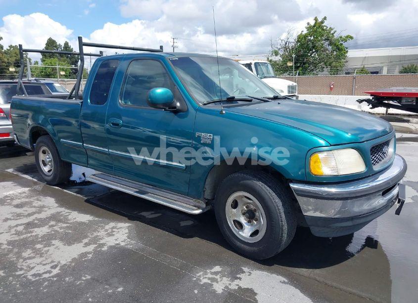 1998 Ford F-150 LARIAT/STANDARD/XL/XLT (VIN 1FTZX1760WKA90900) main photo