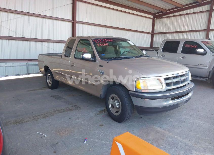 1998 Ford F-150 LARIAT/STANDARD/XL/XLT (VIN 1FTZX1761WKB18557) main photo