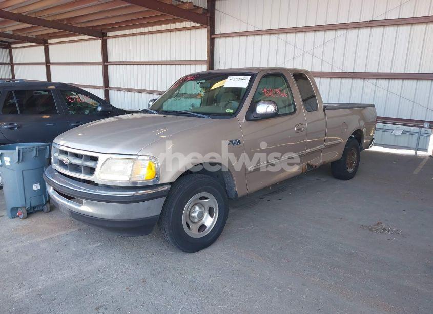 Photo 2 of 1998 Ford F-150 LARIAT/STANDARD/XL/XLT (VIN 1FTZX1761WKB18557)