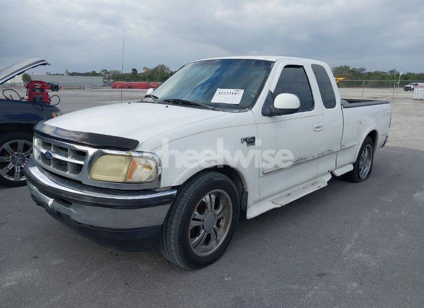 Photo 2 of 1998 Ford F-150 LARIAT/STANDARD/XL/XLT (VIN 1FTZX1761WKB86552)