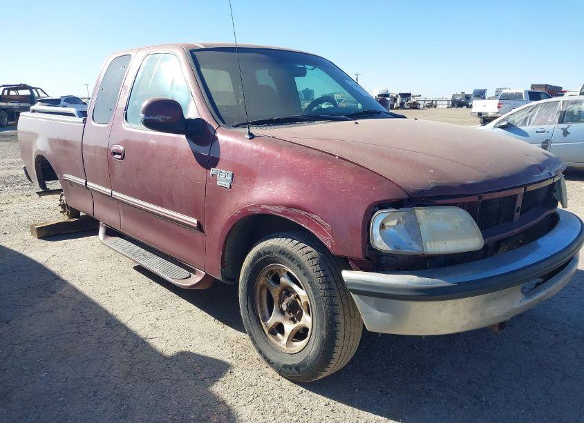1998 Ford F-150 LARIAT/STANDARD/XL/XLT (VIN 1FTZX1762WKB01833) main photo