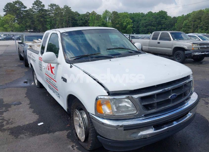 1998 Ford F-150 LARIAT/STANDARD/XL/XLT (VIN 1FTZX1762WNA68542) main photo