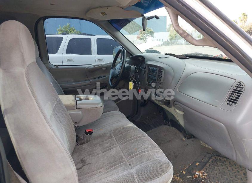 Photo 5 of 1998 Ford F-150 LARIAT/STANDARD/XL/XLT (VIN 1FTZX1763WKA31856)