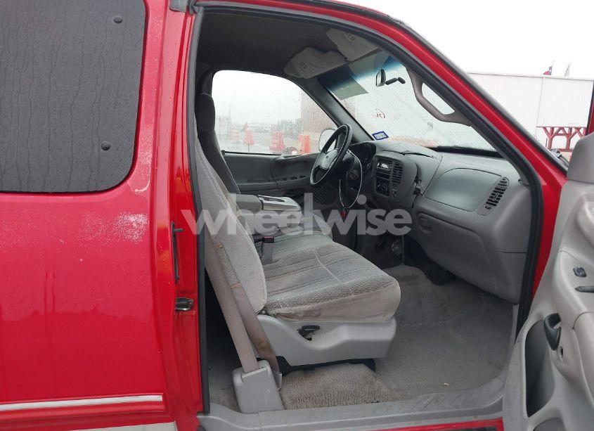 Photo 5 of 1998 Ford F-150 LARIAT/STANDARD/XL/XLT (VIN 1FTZX1763WKB01890)