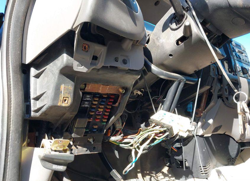 Photo 6 of 1998 Ford F-150 LARIAT/STANDARD/XL/XLT (VIN 1FTZX1763WNA29930)