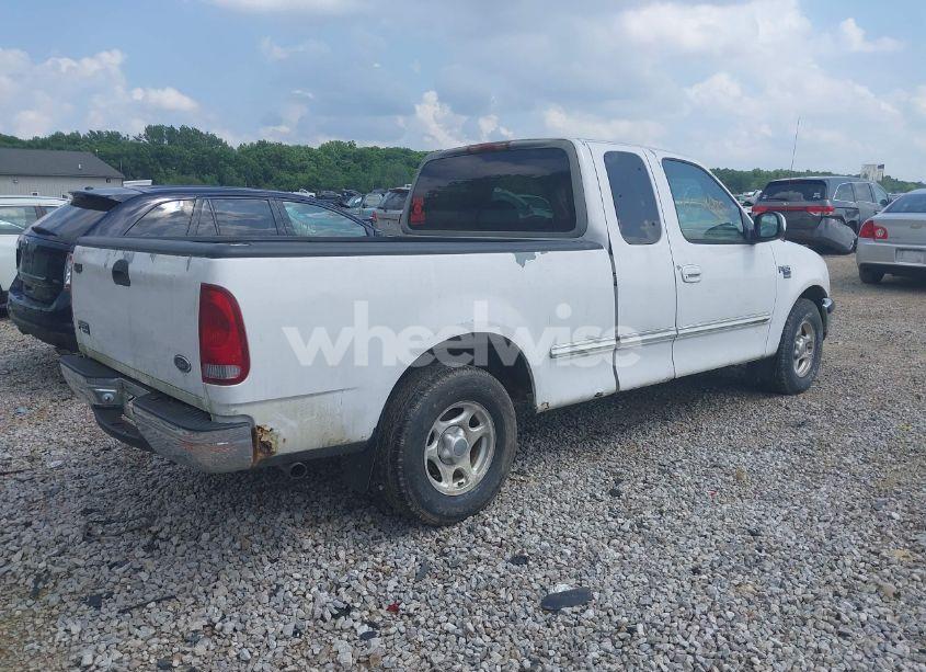 Photo 4 of 1998 Ford F-150 LARIAT/STANDARD/XL/XLT (VIN 1FTZX1764WKC02730)