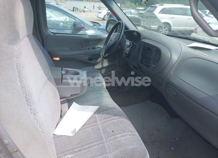 Photo 5 of 1998 Ford F-150 LARIAT/STANDARD/XL/XLT (VIN 1FTZX1764WKC02730)