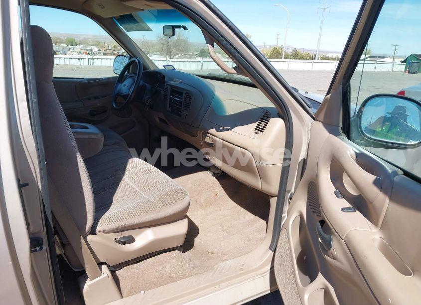 Photo 5 of 1998 Ford F-150 LARIAT/STANDARD/XL/XLT (VIN 1FTZX1765WKA44253)