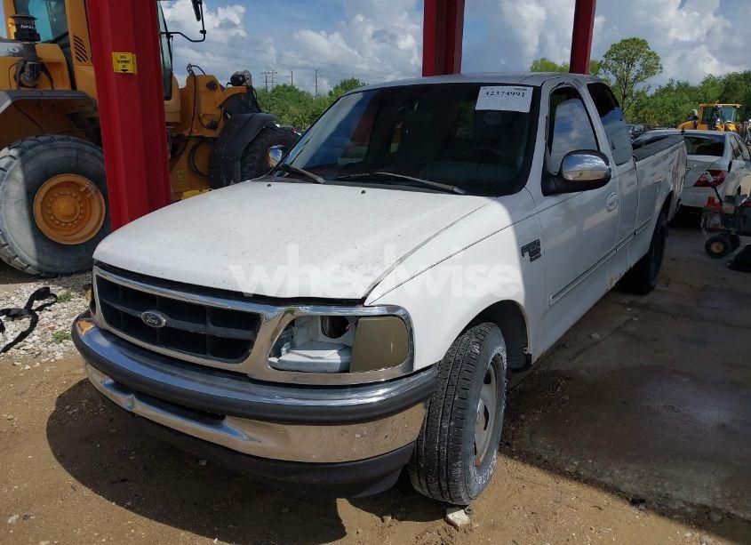 Photo 2 of 1998 Ford F150 (VIN 1FTZX1767WKA55769)