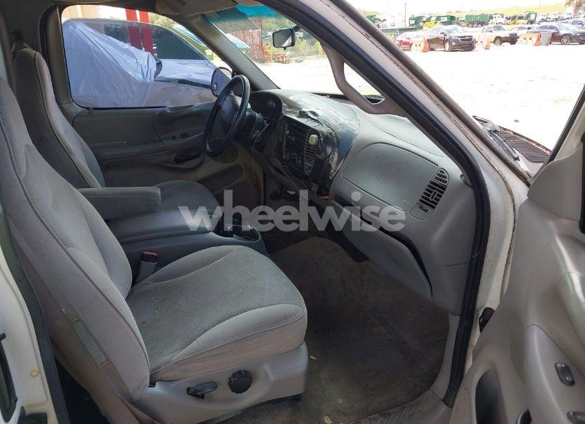 Photo 5 of 1998 Ford F150 (VIN 1FTZX1767WKA55769)