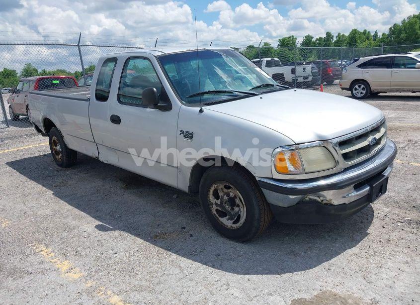 1998 Ford F-150 LARIAT/STANDARD/XL/XLT (VIN 1FTZX1767WNB79135) main photo