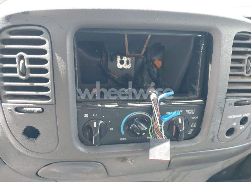 Photo 15 of 1998 Ford F-150 LARIAT/STANDARD/XL/XLT (VIN 1FTZX1767WNB79135)