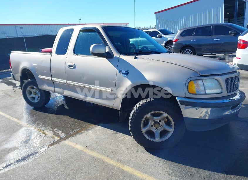 1998 Ford F-150 LARIAT/STANDARD/XL/XLT (VIN 1FTZX1768WKB96687) main photo