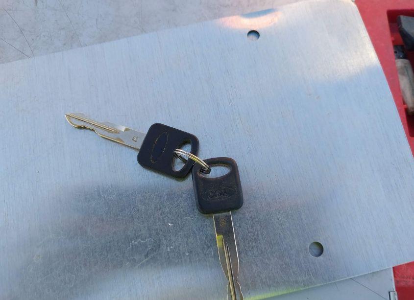 Photo 11 of 1998 Ford F-150 LARIAT/STANDARD/XL/XLT (VIN 1FTZX1769WKA39136)