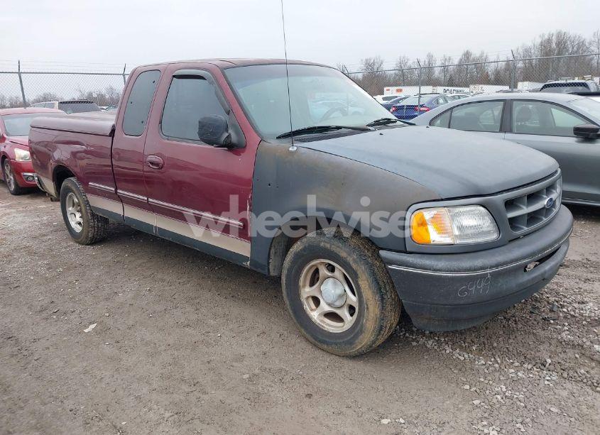 1998 Ford F-150 LARIAT/STANDARD/XL/XLT (VIN 1FTZX1769WNC23989) main photo