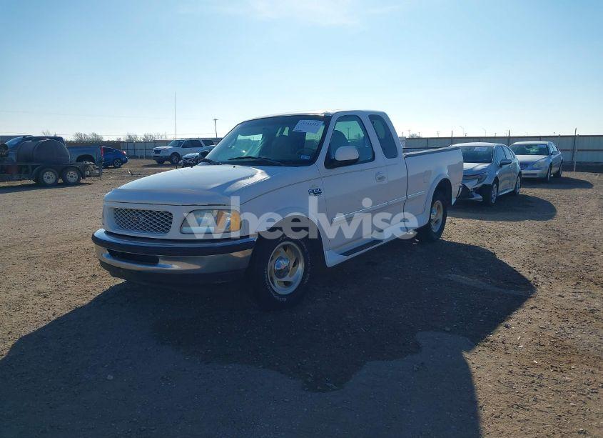 Photo 2 of 1998 Ford F-150 LARIAT/STANDARD/XL/XLT (VIN 1FTZX17W3WKB43668)
