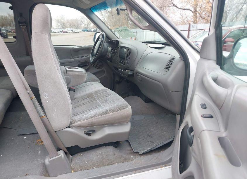 Photo 5 of 1998 Ford F-150 LARIAT/STANDARD/XL/XLT (VIN 1FTZX18W0WKA32431)