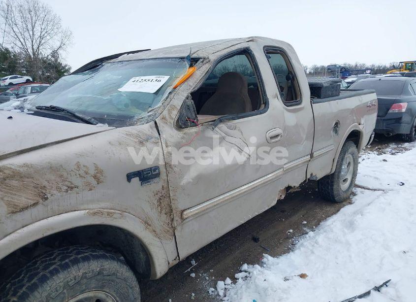 Photo 12 of 1998 Ford F-150 LARIAT/STANDARD/XL/XLT (VIN 1FTZX18W4WNB04665)