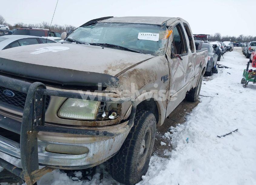 Photo 2 of 1998 Ford F-150 LARIAT/STANDARD/XL/XLT (VIN 1FTZX18W4WNB04665)