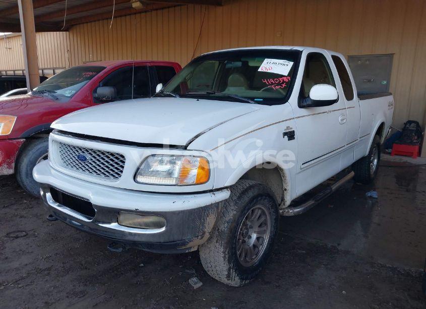 Photo 2 of 1998 Ford F-150 LARIAT/STANDARD/XL/XLT (VIN 1FTZX18W5WNB68293)