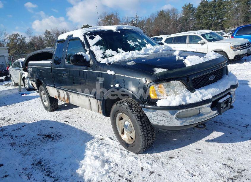 1998 Ford F-150 LARIAT/STANDARD/XL/XLT (VIN 1FTZX18W6WNB19121) main photo