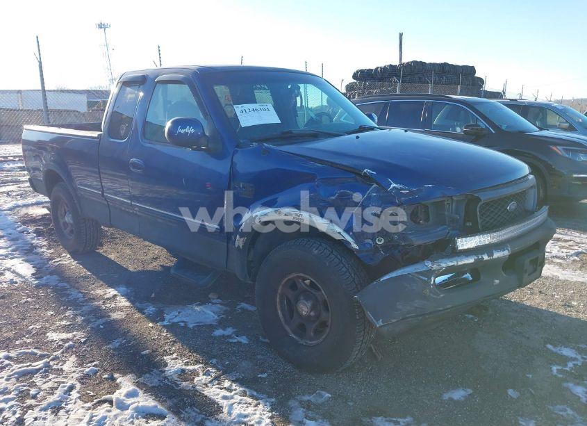 1998 Ford F-150 LARIAT/STANDARD/XL/XLT (VIN 1FTZX18WXWNB31384) main photo
