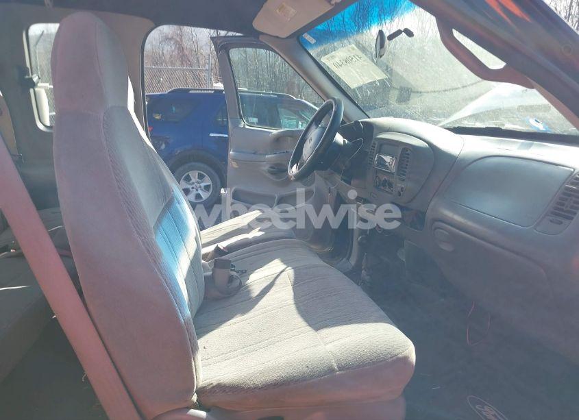 Photo 5 of 1998 Ford F-150 LARIAT/STANDARD/XL/XLT (VIN 1FTZX18WXWNB87664)