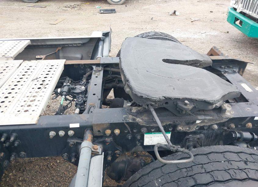 Photo 19 of 2002 Freightliner Conventional ST112 (VIN 1FUBA8A822PJ88371)