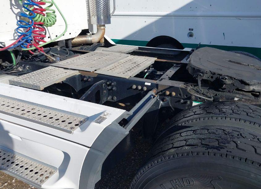 Photo 22 of 2002 Freightliner Conventional ST112 (VIN 1FUBA8A822PJ88371)