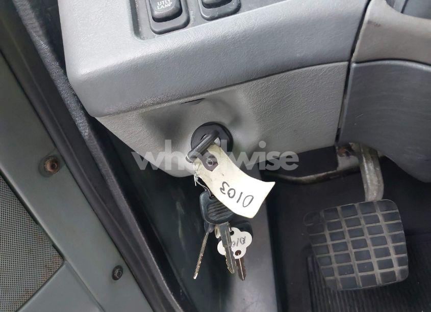 Photo 10 of 2010 Freightliner Columbia 112 (VIN 1FUBF0CV8ADAP1371)