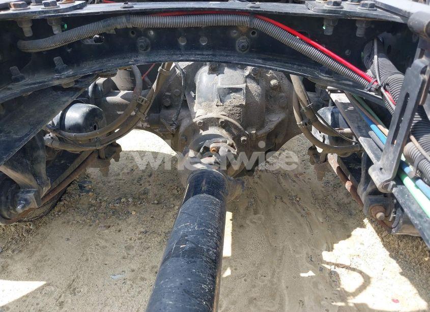 Photo 13 of 2019 Freightliner Cascadia 125 (VIN 1FUGGEDVXKLKH2042)