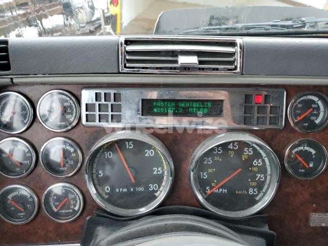 Photo 9 of 2001 FREIGHTLINER C120 SEMI TRUCK (VIN 1FUJA3CG31PG07493)