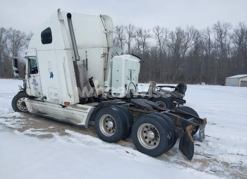 Photo 3 of 2003 Freightliner Columbia COLUMBIA (VIN 1FUJA6CG43LK30861)