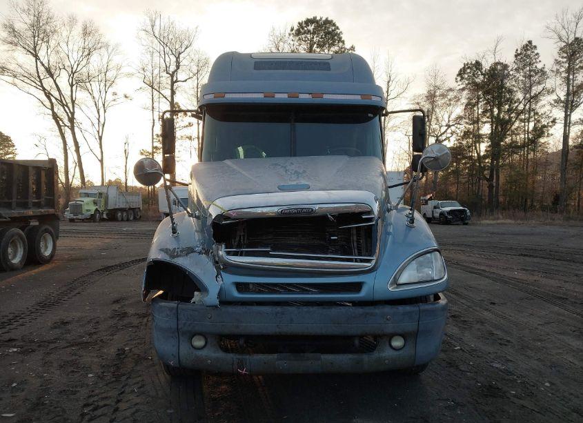 Photo 14 of 2003 Freightliner Columbia COLUMBIA (VIN 1FUJA6CG73LL10848)
