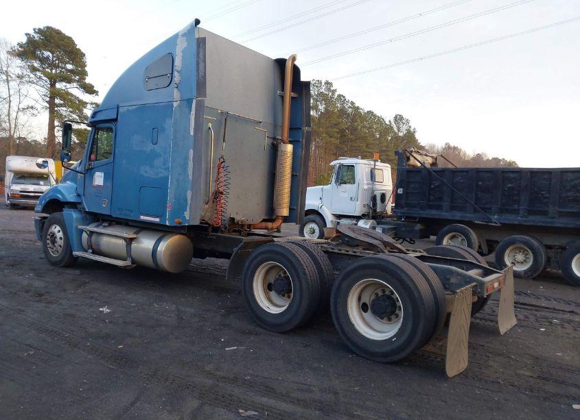 Photo 3 of 2003 Freightliner Columbia COLUMBIA (VIN 1FUJA6CG73LL10848)