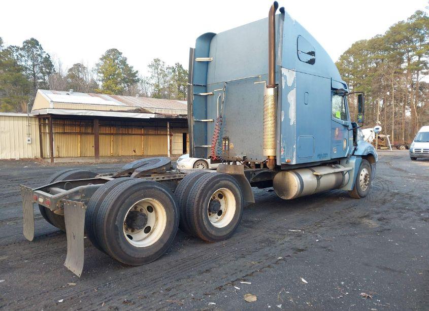Photo 4 of 2003 Freightliner Columbia COLUMBIA (VIN 1FUJA6CG73LL10848)