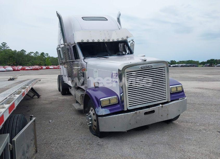 2002 Freightliner Conventional FLD120 (VIN 1FUJAHCG42PG29064) main photo