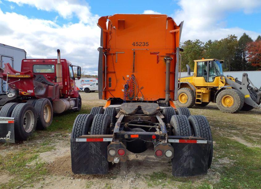 Photo 15 of 2006 Freightliner Conventional ST120 (VIN 1FUJBBCG06LU70953)