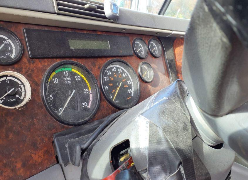 Photo 5 of 2006 Freightliner Conventional ST120 (VIN 1FUJBBCG06LU70953)