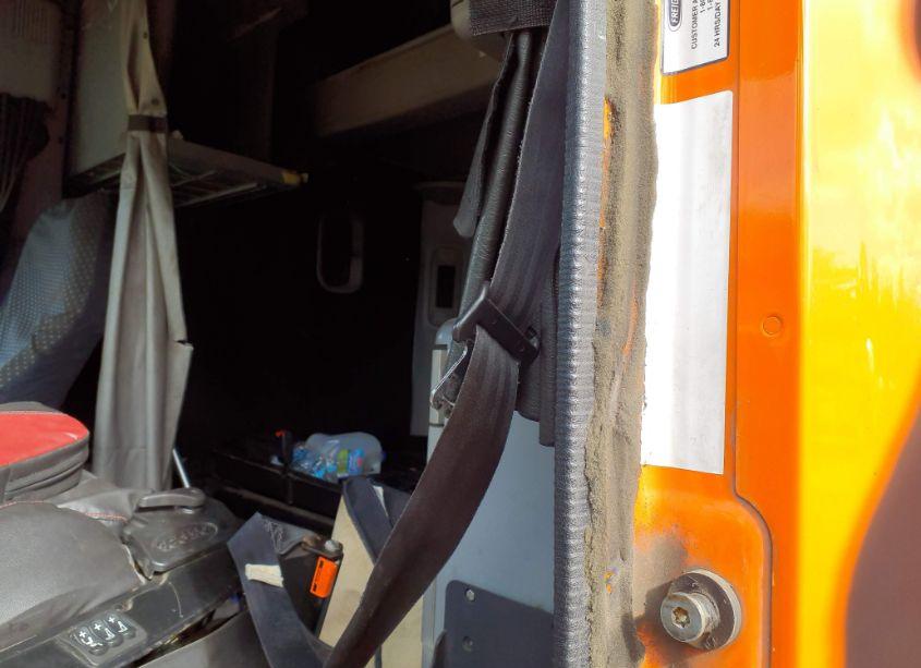 Photo 7 of 2006 Freightliner Conventional ST120 (VIN 1FUJBBCG06LU70953)