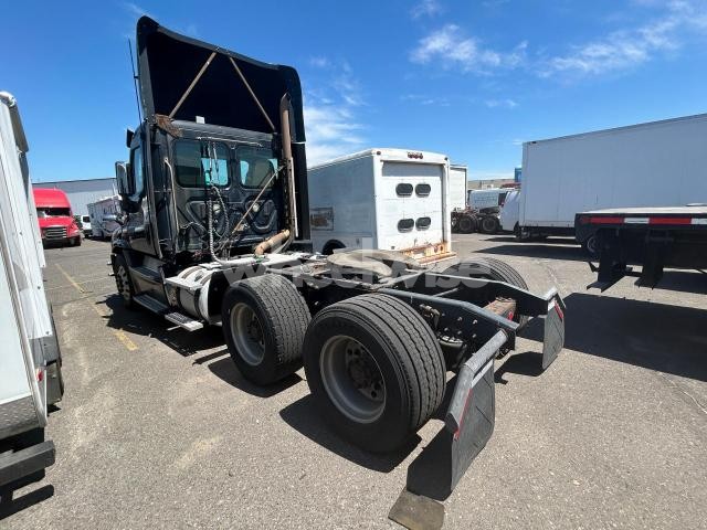 Photo 8 of 2016 FREIGHTLINER CASCADIA 125 SEMI TRUCK N/A (VIN 1FUJGED67GLGW6546)