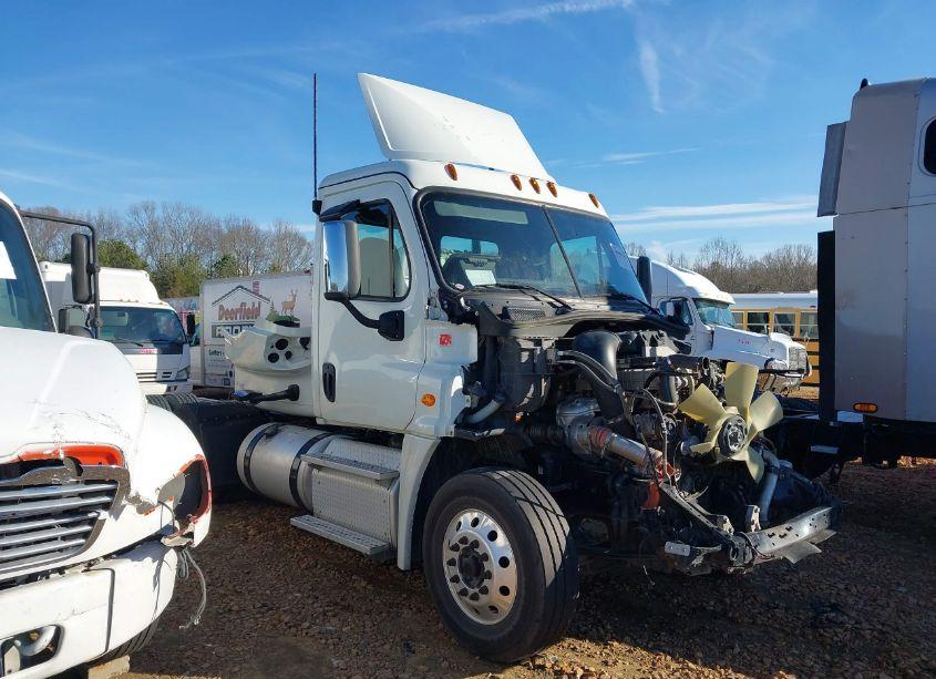 Photo 15 of 2019 Freightliner Cascadia 125 (VIN 1FUJGEDVXKLKU2758)