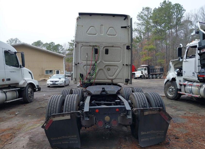 Photo 15 of 2012 Freightliner Cascadia 125 (VIN 1FUJGLBG4CSBS9858)
