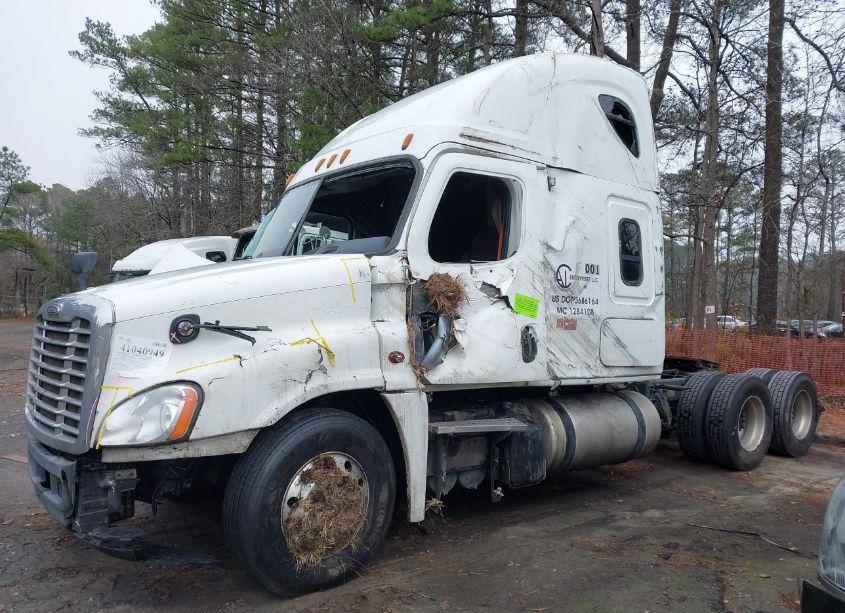 Photo 16 of 2012 Freightliner Cascadia 125 (VIN 1FUJGLBG4CSBS9858)
