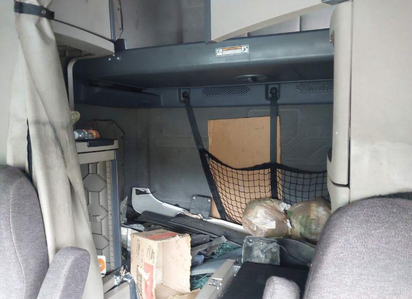 Photo 6 of 2012 Freightliner Cascadia 125 (VIN 1FUJGLBG4CSBS9858)