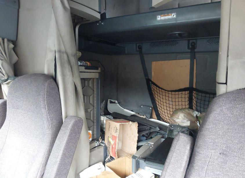 Photo 7 of 2012 Freightliner Cascadia 125 (VIN 1FUJGLBG4CSBS9858)