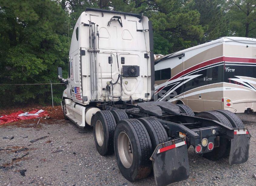 Photo 3 of 2012 Freightliner Cascadia 125 (VIN 1FUJGLDR1CSBK1389)