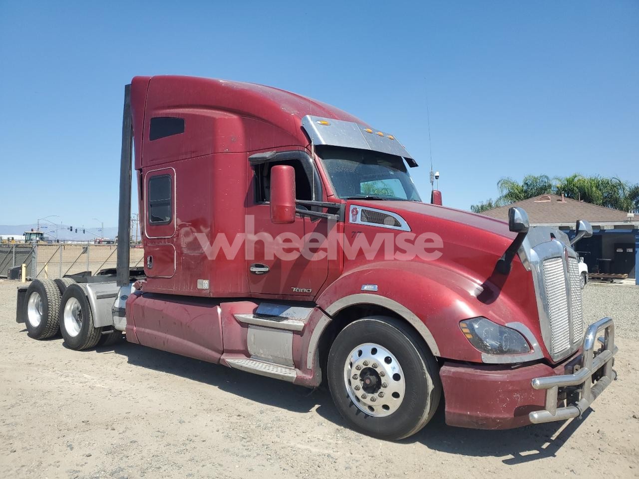 2017 KENWORTH T680 SEMI TRUCK (VIN 1FUJGLDR5JLJJ7284) main photo
